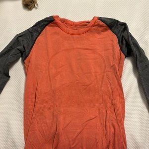Lululemon long sleeve workout top